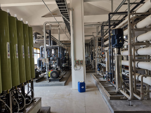 造成反渗透膜梗塞缘故原由有哪些？？？？？怎样洗濯清洁？？？？？