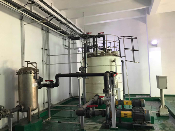 缓蚀阻垢剂是危险品吗？？？？？？？为什么？？？？？？？